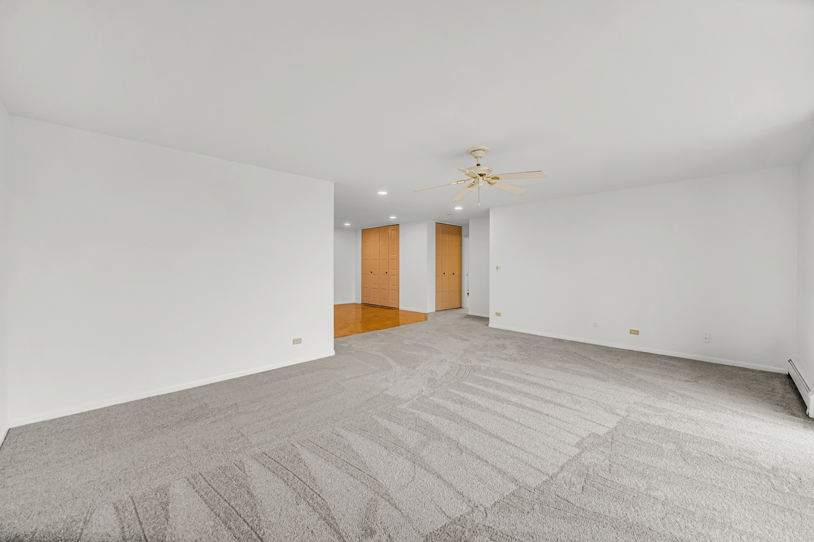 4731 St Joseph Creek Road, Unit 4E Lisle, IL 60532 - Photo 6 of 21