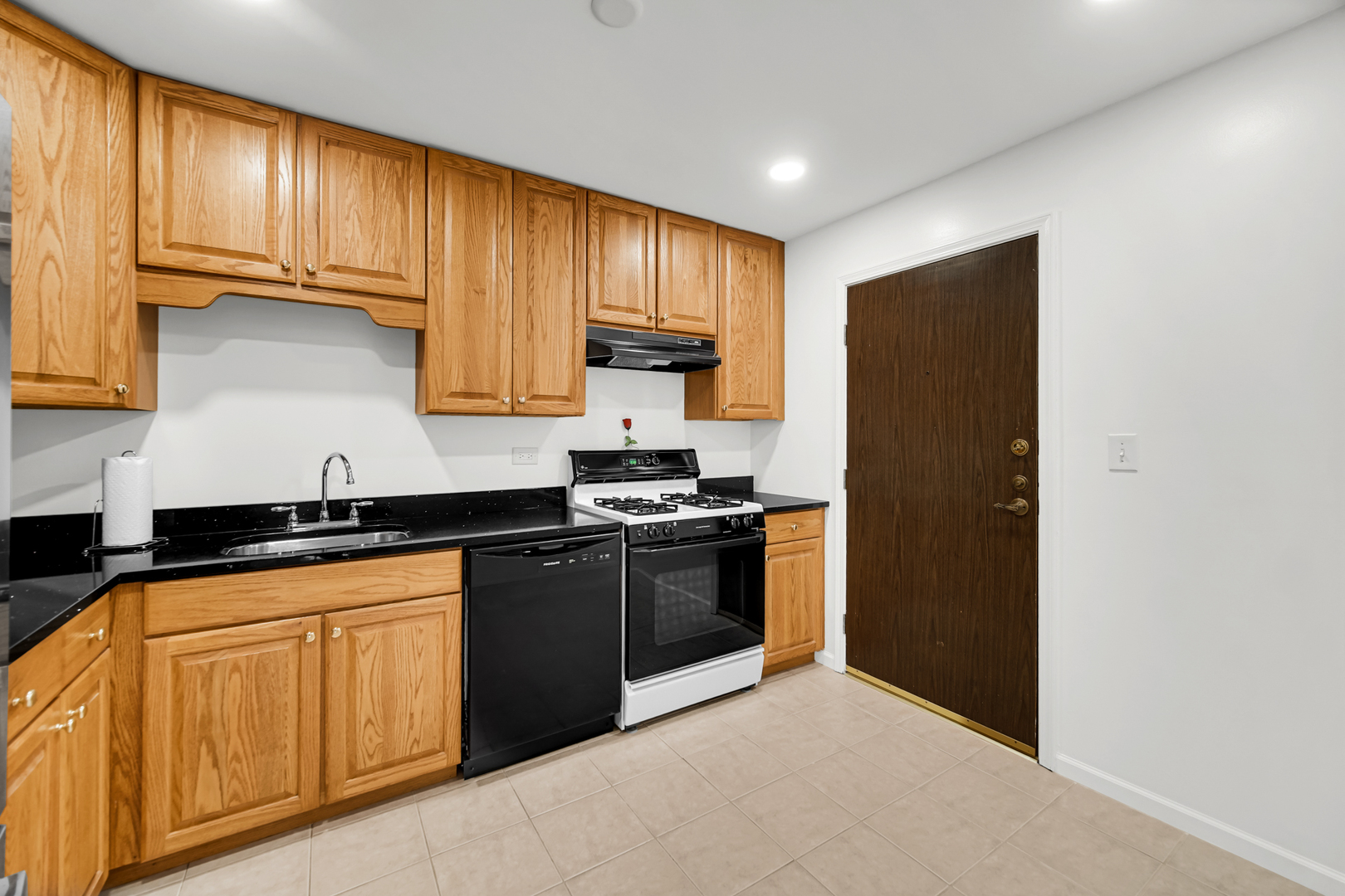 4731 St Joseph Creek Road, Unit 4E Lisle, IL 60532 - Photo 9 of 21