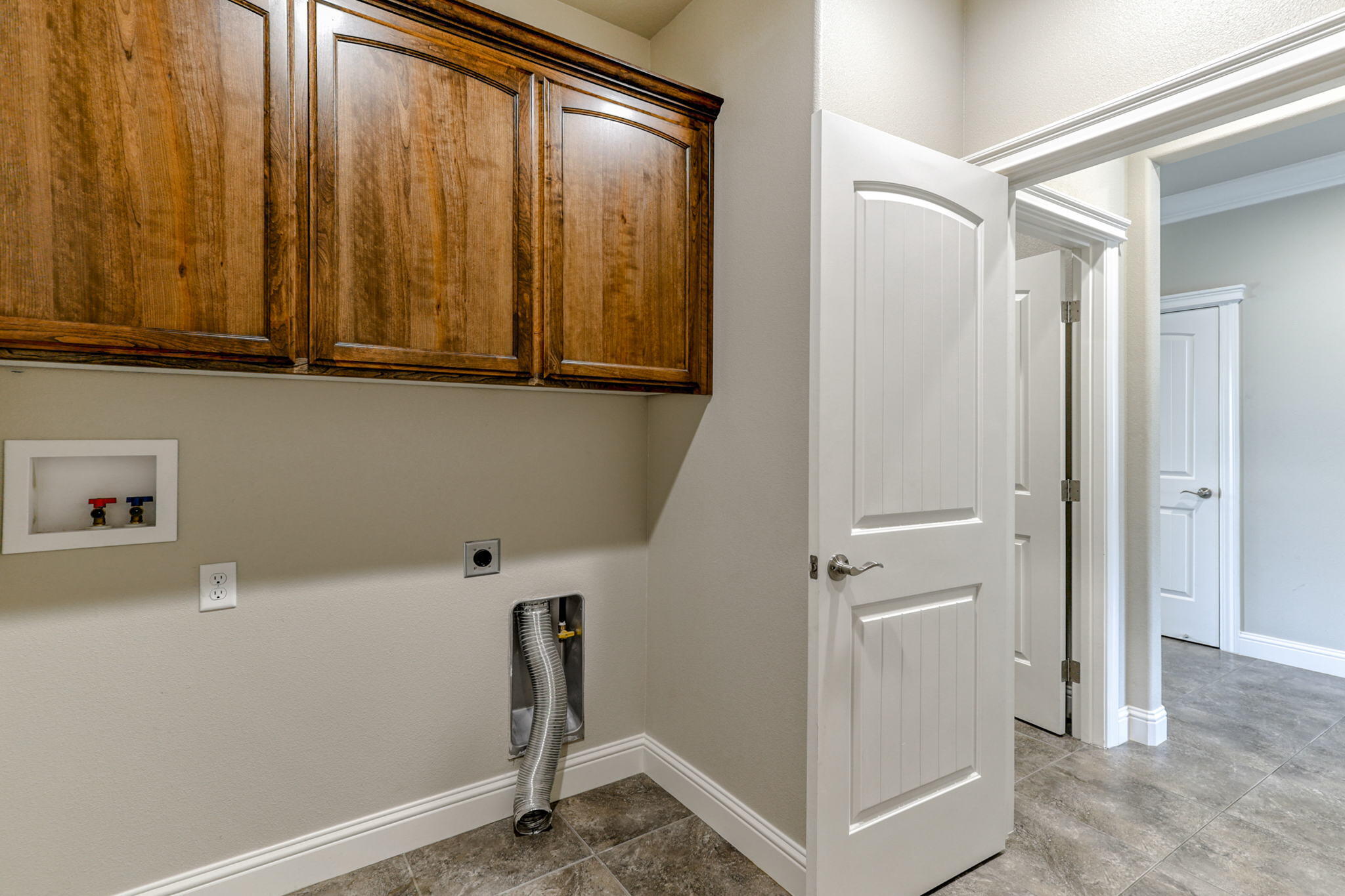3355 Hotlam Road Redding, CA 96002 - Photo 15 of 28 9-web-or-mls-8K3A0054