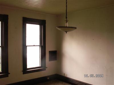 1418 Pershing Boulevard Clinton, IA 52732 - Photo 2 of 4 Gallery Image 2