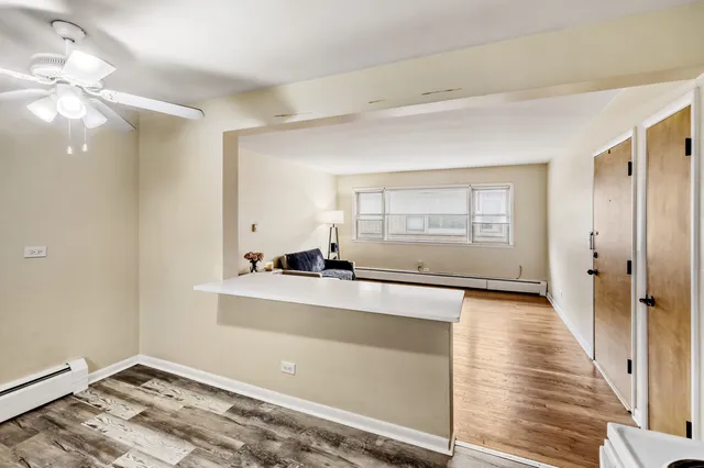 $165,000 | 837 Lathrop Avenue, Unit 2E, Forest Park, IL 60130