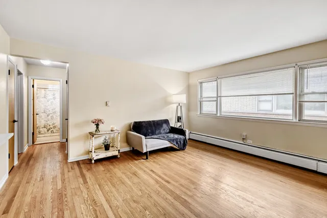 $165,000 | 837 Lathrop Avenue, Unit 2E, Forest Park, IL 60130