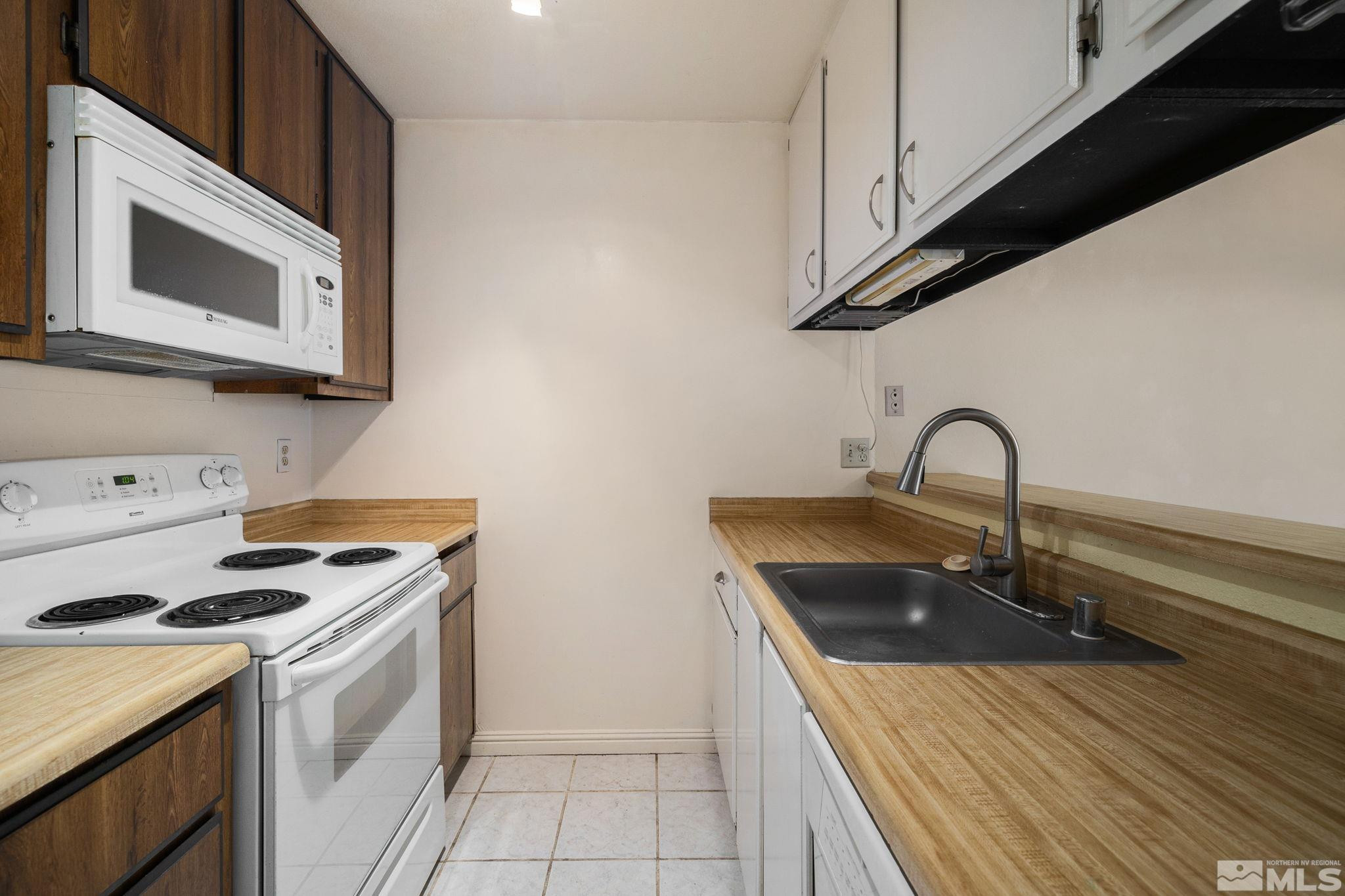 4545 Reggie Road Reno, NV 89502 - Photo 6 of 21 Photo 6