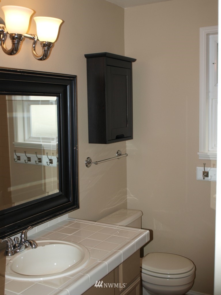 18213 154th Place Southeast Renton, WA 98058 - Photo 13 of 15 Gallery Image 13