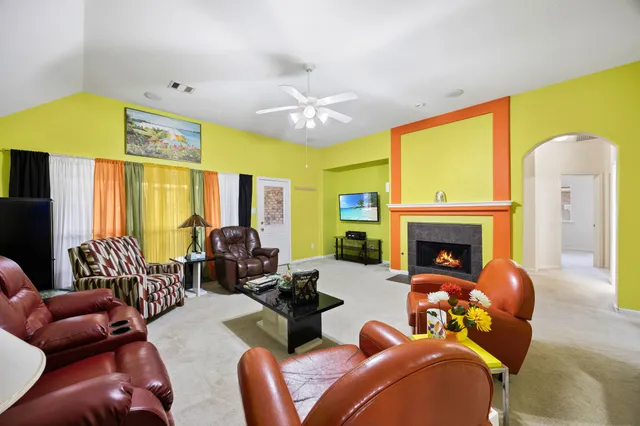 $469,000 | 2 Gilded Crest Court, Spring, TX 77382