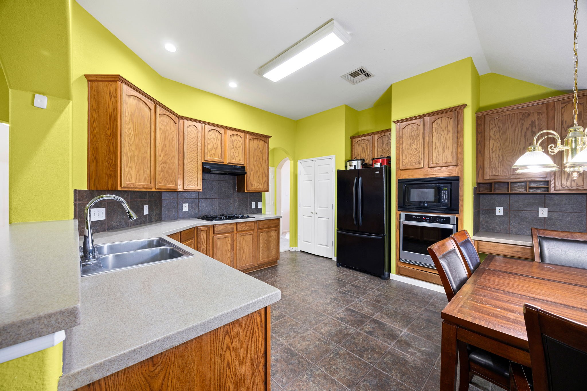 2 Gilded Crest Court Spring, TX 77382 - Photo 16 of 38