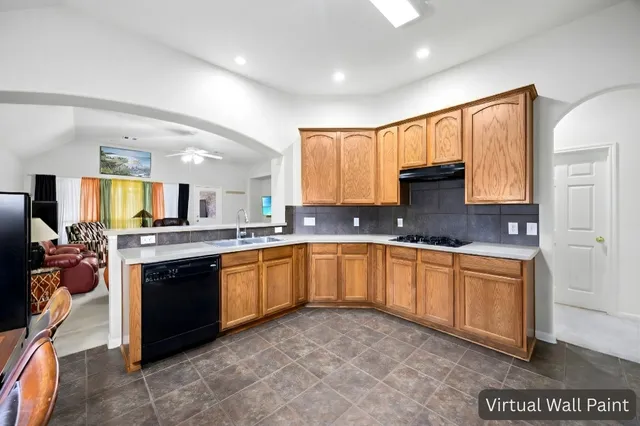 $469,000 | 2 Gilded Crest Court, Spring, TX 77382