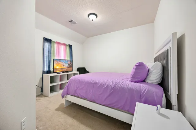 $469,000 | 2 Gilded Crest Court, Spring, TX 77382