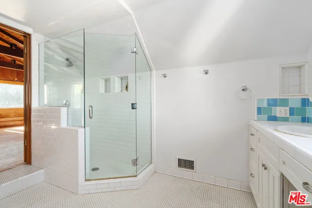 $7,500 | 3705 Fredonia Drive, Los Angeles, CA 90068