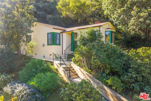 $7,500 | 3705 Fredonia Drive, Los Angeles, CA 90068