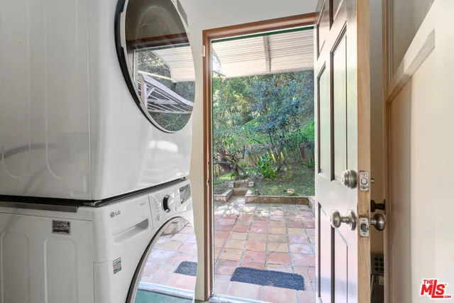 $7,500 | 3705 Fredonia Drive, Los Angeles, CA 90068