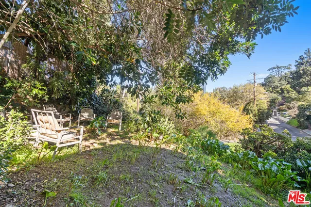 $7,500 | 3705 Fredonia Drive, Los Angeles, CA 90068