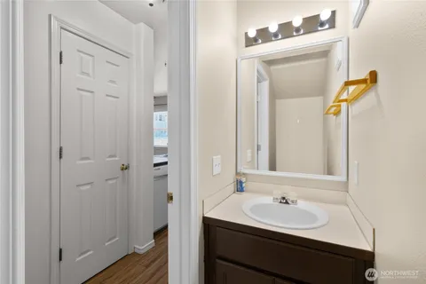 $295,000 | 10924 63rd Street East, Puyallup, WA 98372