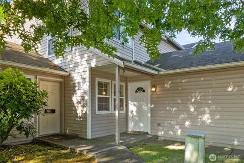 $295,000 | 10924 63rd Street East, Puyallup, WA 98372