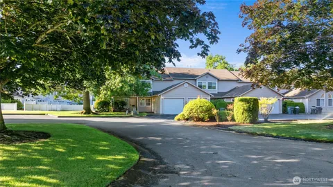 $295,000 | 10924 63rd Street East, Puyallup, WA 98372