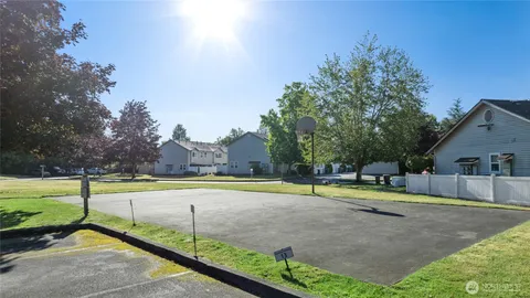 $295,000 | 10924 63rd Street East, Puyallup, WA 98372