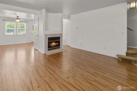 $295,000 | 10924 63rd Street East, Puyallup, WA 98372