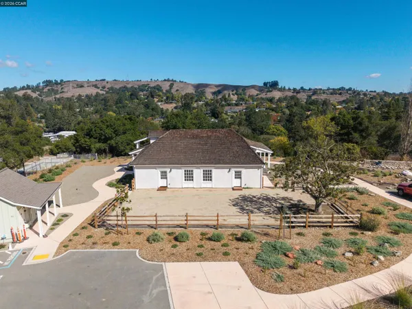 $1,895,000 | 20 Adobe Lane, Orinda, CA 94563