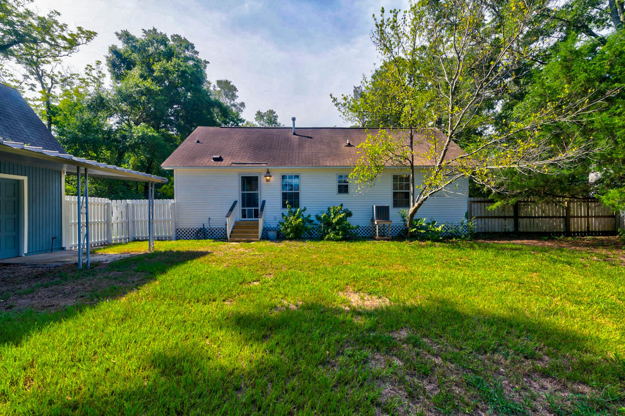 1150 East And West Road Charleston, SC 29412 - Photo 22 of 27 1150 East and West - 017 - CMG