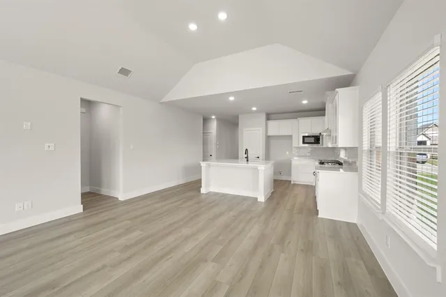 $428,553 | 226 Maybank Street, Glenn Heights, TX 75154