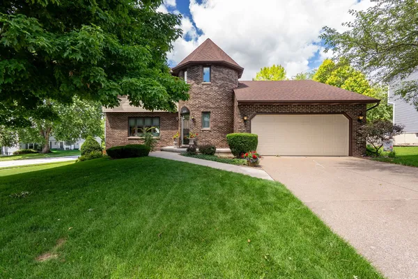 $409,900 | 1650 Prairie Vista Drive, Bettendorf, IA 52722