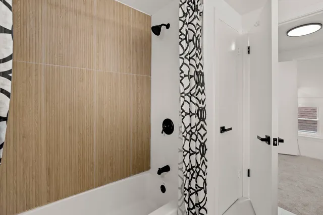 $649,900 | 5828 North Melvina Avenue, Chicago, IL 60646