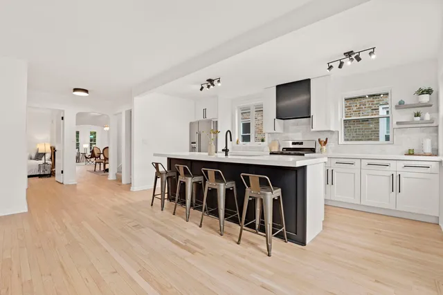 $649,900 | 5828 North Melvina Avenue, Chicago, IL 60646