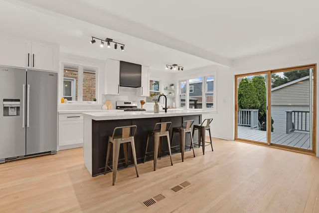 $649,900 | 5828 North Melvina Avenue, Chicago, IL 60646