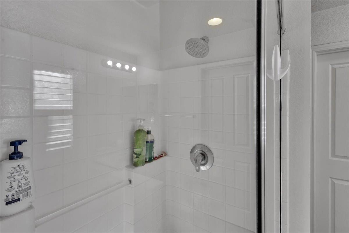 2608 Greenleaf Street Manteca, CA 95337 - Photo 36 of 65 a bathroom with a bathtub
