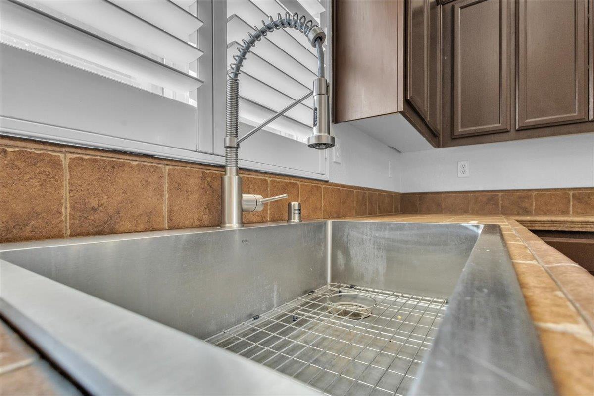 2608 Greenleaf Street Manteca, CA 95337 - Photo 9 of 65