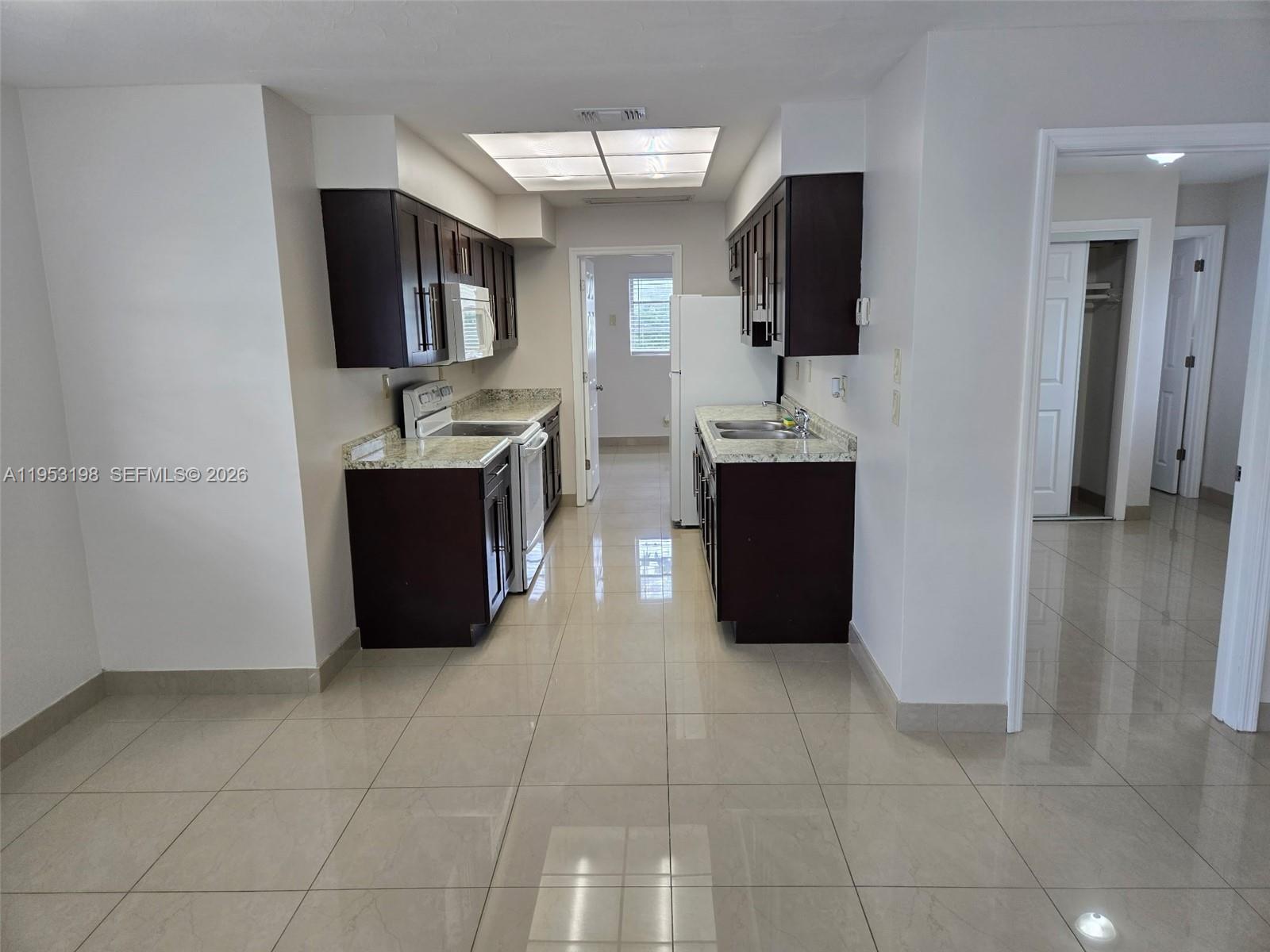 724 Northeast 6th Street, Unit 9 Hallandale Beach, FL 33009 - Photo 4 of 10