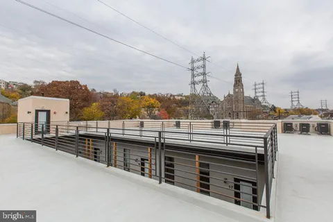 $2,100 | 4304 Cresson Street, Unit 16, Philadelphia, PA 19127