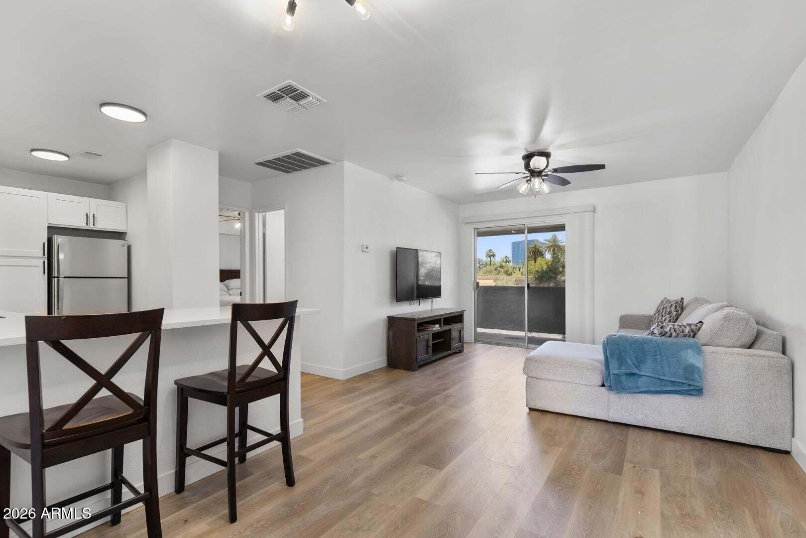 302 East Monte Vista Road, Unit A6 Phoenix, AZ 85004 - Photo 1 of 25