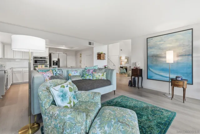 $1,950,000 | 3626 Lorimer Lane, Encinitas, CA 92024