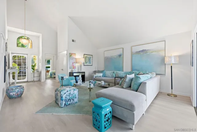 $1,950,000 | 3626 Lorimer Lane, Encinitas, CA 92024