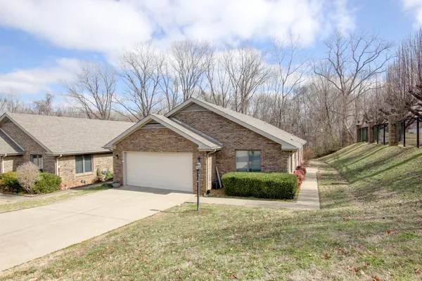$330,000 | 457 Country Club Court, Clarksville, TN 37043