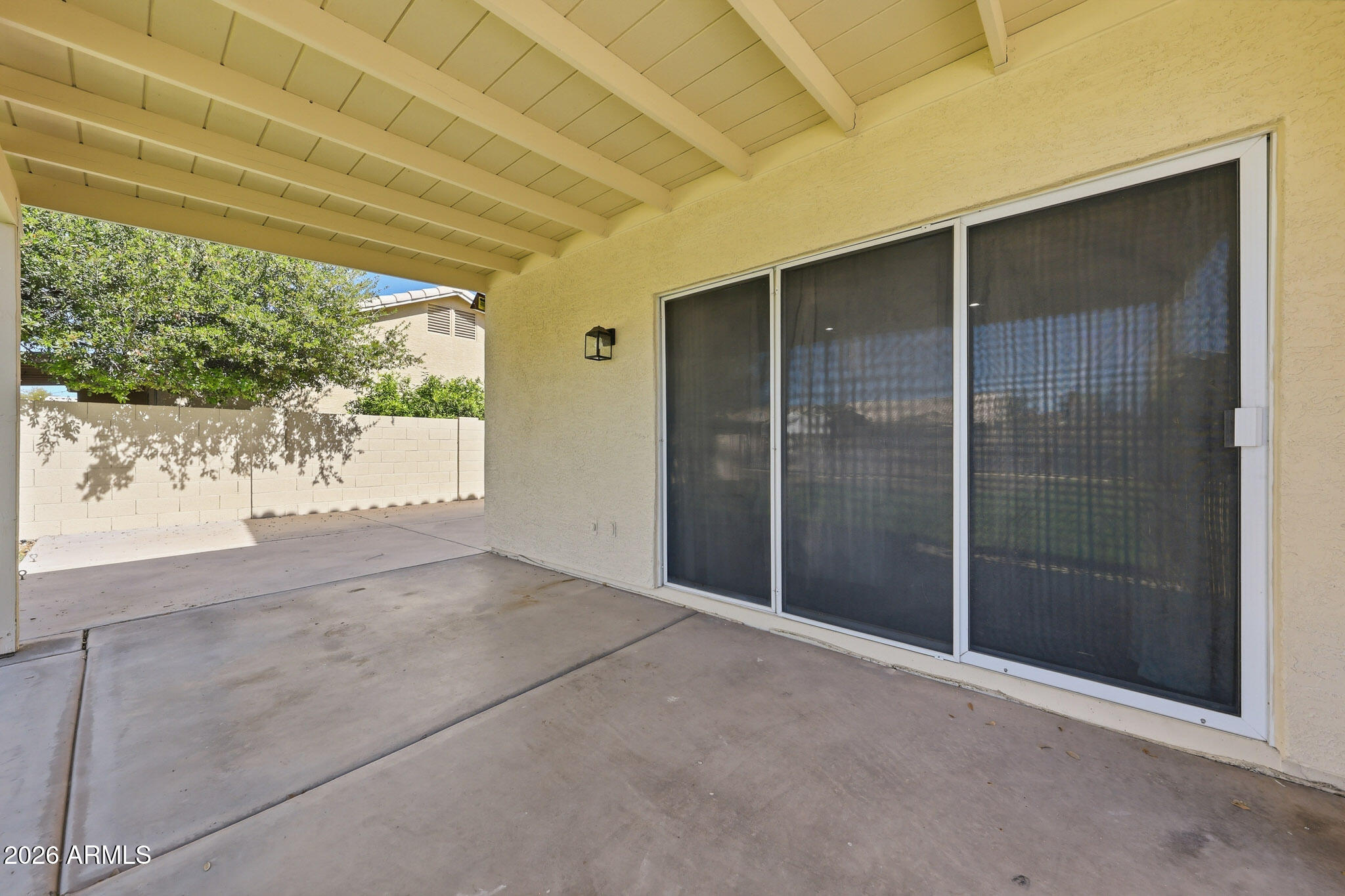 648 South Cholla Street Gilbert, AZ 85233 - Photo 38 of 46 a view of backyard and window