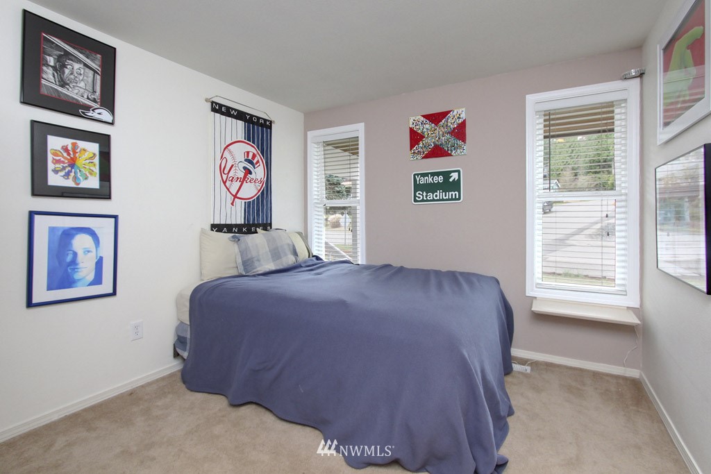 22329 3rd Avenue Southeast Bothell, WA 98021 - Photo 3 of 15