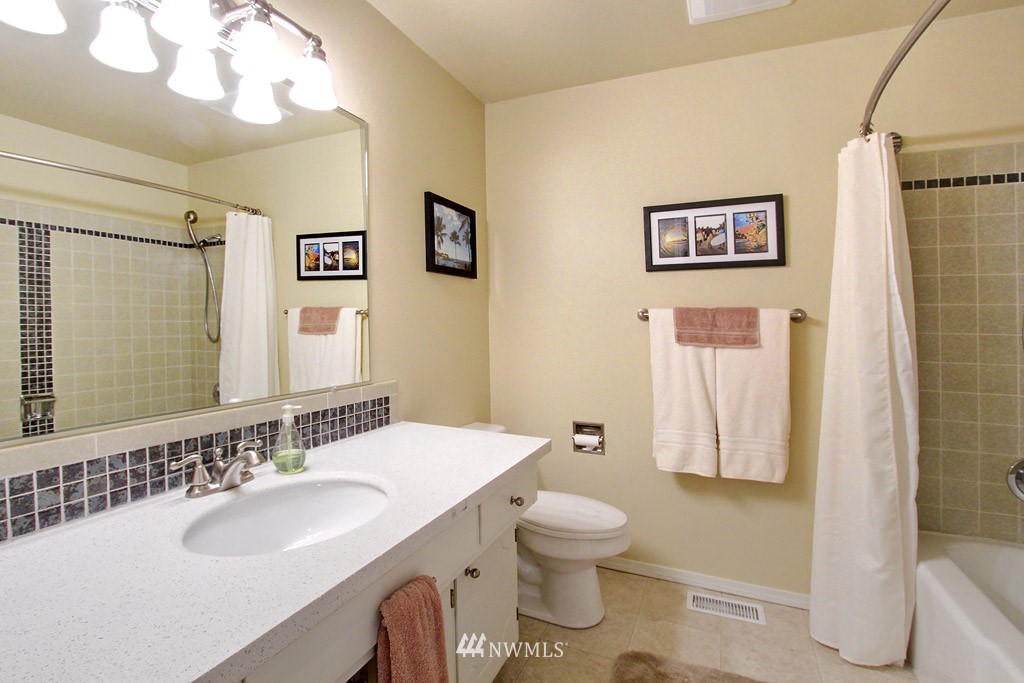 22329 3rd Avenue Southeast Bothell, WA 98021 - Photo 5 of 15