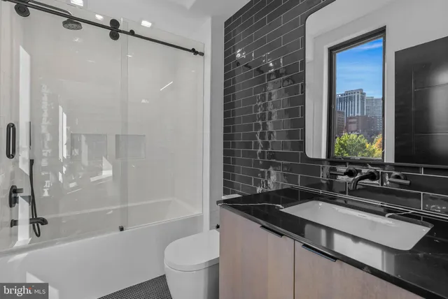 $3,950,000 | 110 South Bonsall Street, Philadelphia, PA 19103