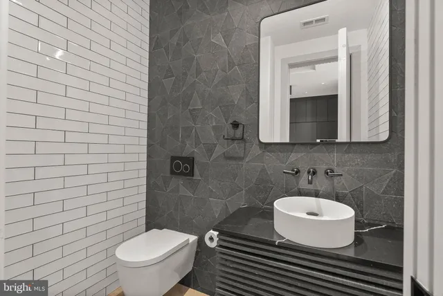 $3,950,000 | 110 South Bonsall Street, Philadelphia, PA 19103