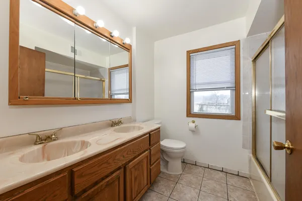 $530,000 | 9335 West County Line Road, Unit 9325, Milwaukee, WI 53224