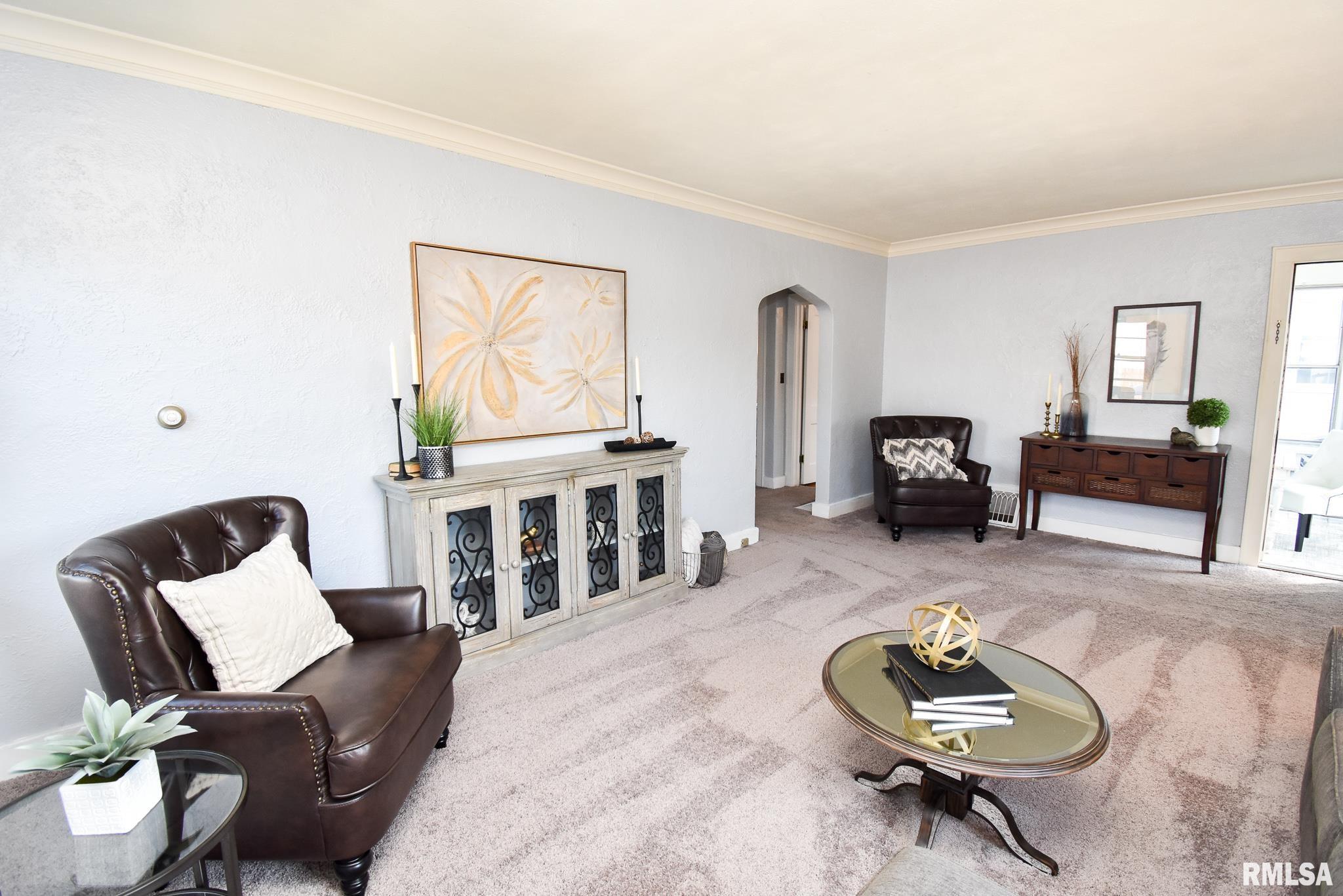 1413 West Circle Road Peoria, IL 61604 - Photo 5 of 38 Gallery Image 5