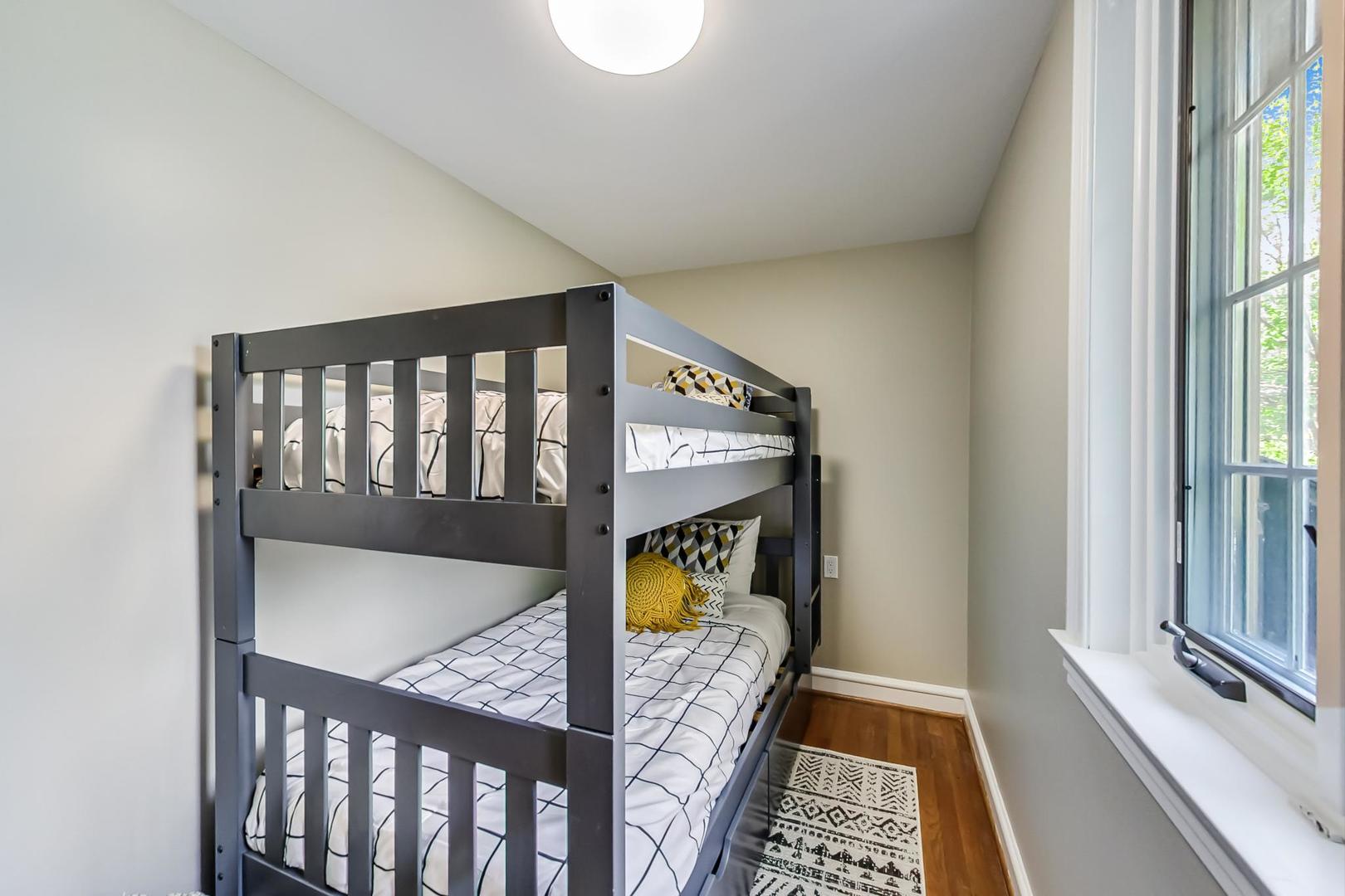 504 Illinois Road Wilmette, IL 60091 - Photo 29 of 43 a view of an entryway