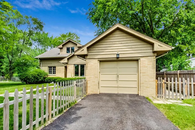 $6,500 | 504 Illinois Road, Wilmette, IL 60091