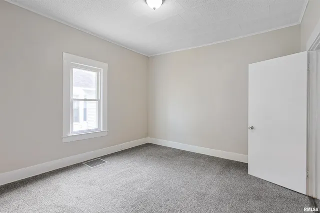 $115,000 | 208 South 10th Street, Herrin, IL 62948