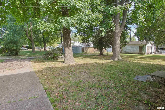 $115,000 | 208 South 10th Street, Herrin, IL 62948