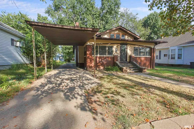 $115,000 | 208 South 10th Street, Herrin, IL 62948