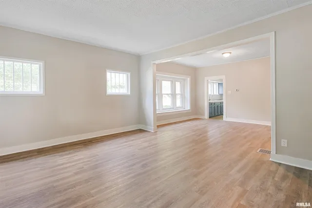 $115,000 | 208 South 10th Street, Herrin, IL 62948