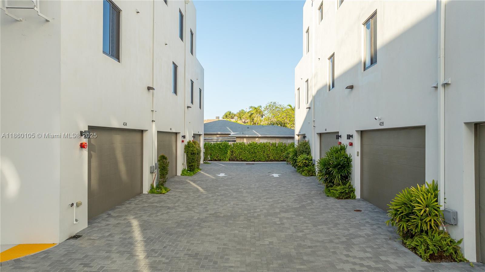 436 Southeast 12th Court Fort Lauderdale, FL 33316 - Photo 31 of 34 a view of a back yard with patio